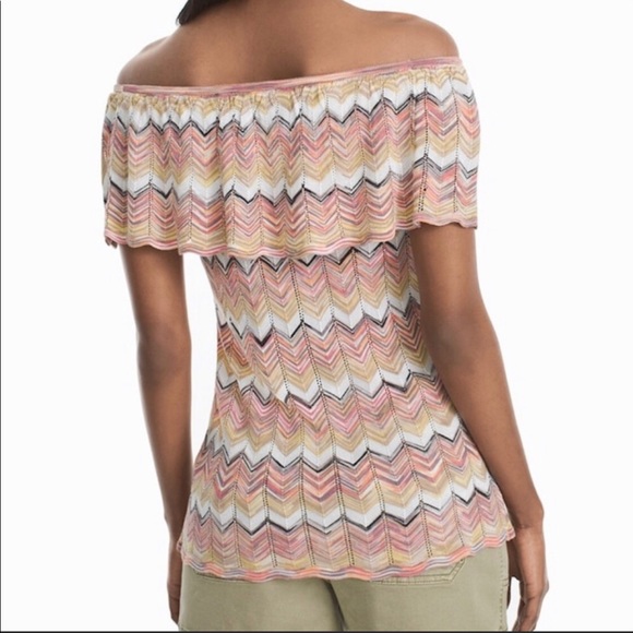 WHBM off of the shoulder Beautiful top - Picture 4 of 5